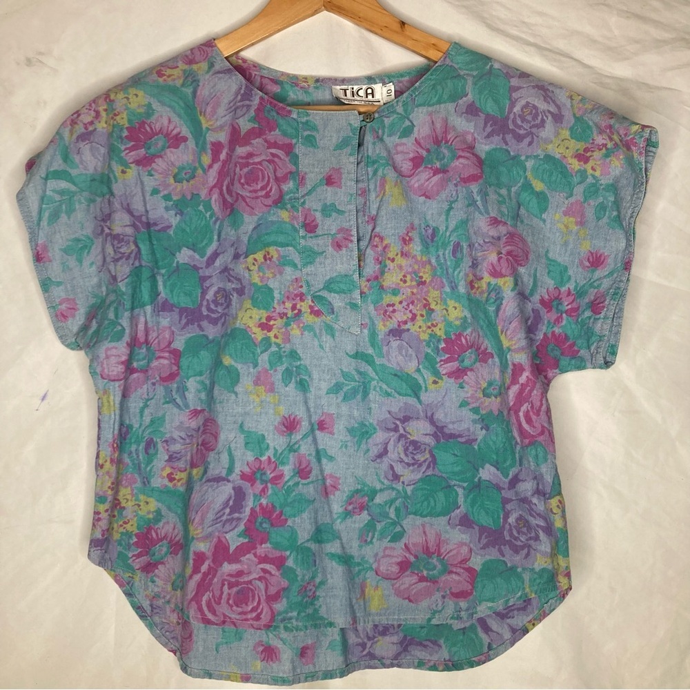 TICA VTG 90s floral top